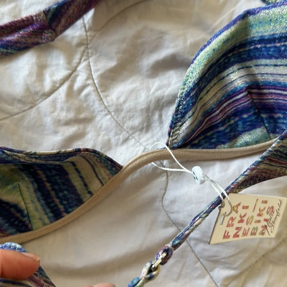 NWT Frankie’s Bikinis Metallic Top - Picture 5 of 7